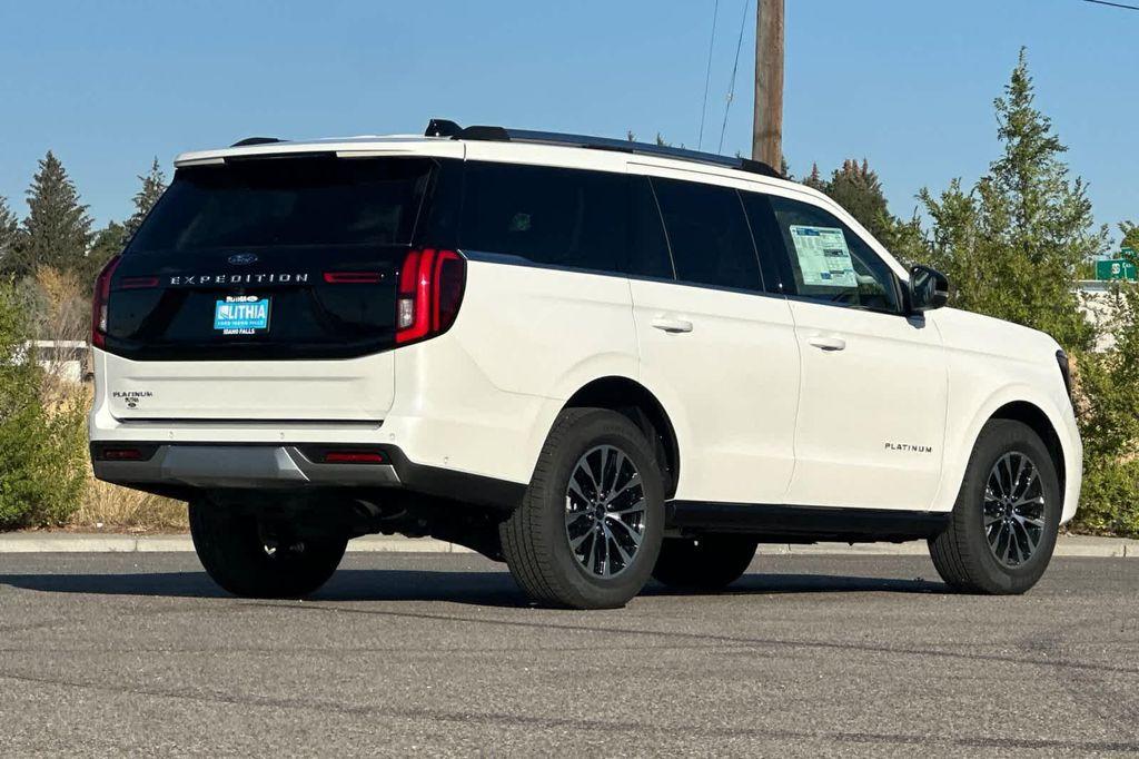 new 2025 Ford Expedition car, priced at $76,229