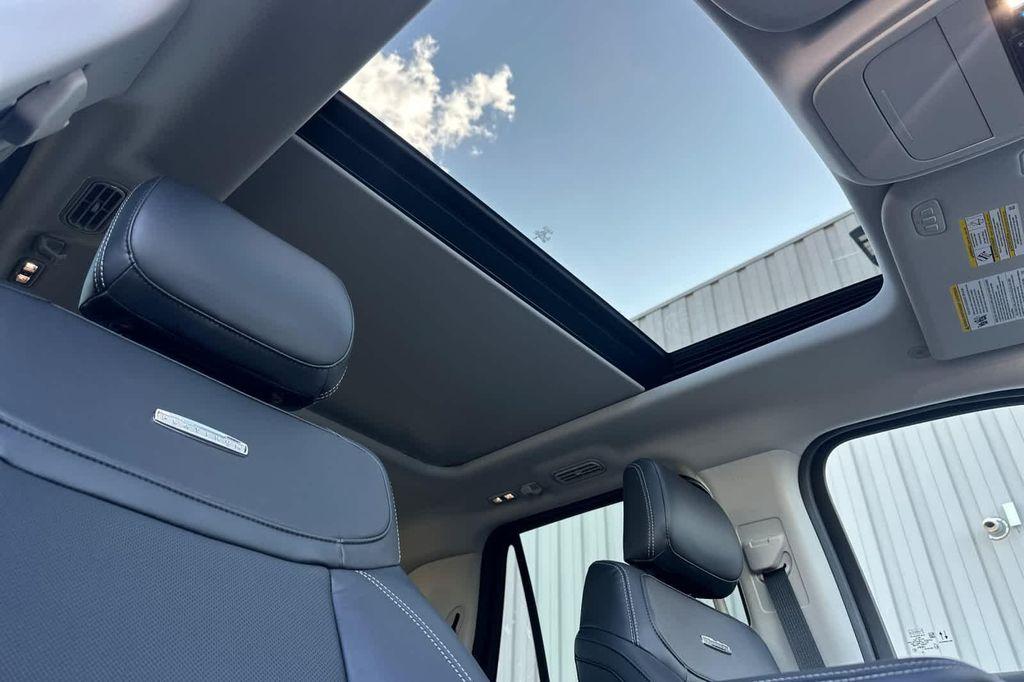 new 2025 Ford Expedition car, priced at $76,229