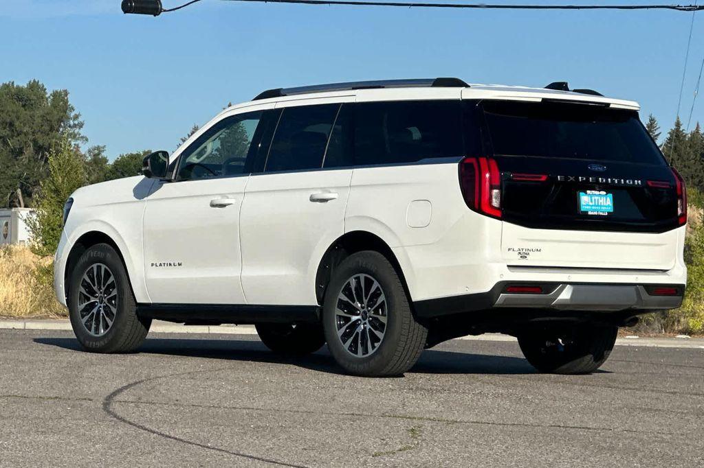 new 2025 Ford Expedition car, priced at $76,229