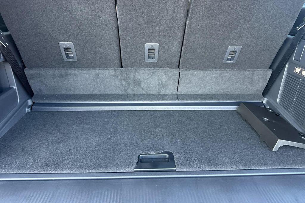 new 2025 Ford Expedition car, priced at $76,229