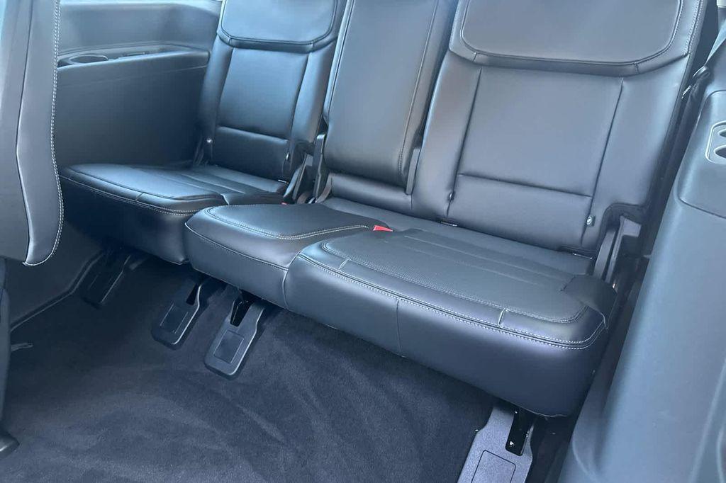 new 2025 Ford Expedition car, priced at $76,229