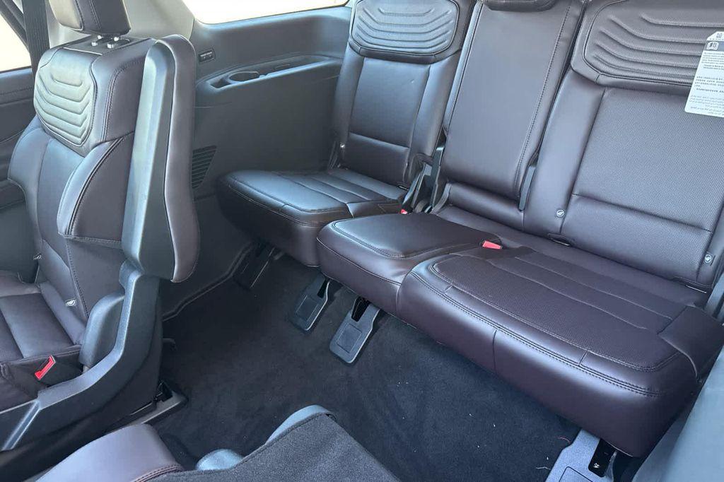 new 2025 Ford Expedition car, priced at $86,817