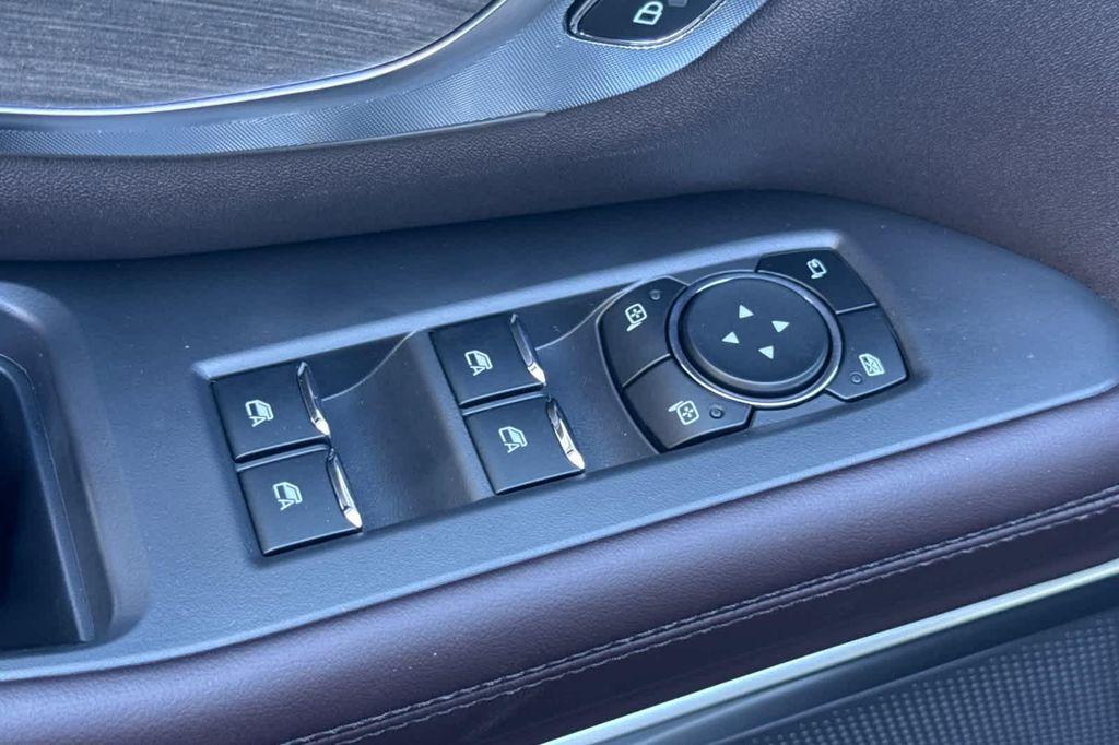 new 2025 Ford Expedition car, priced at $86,817