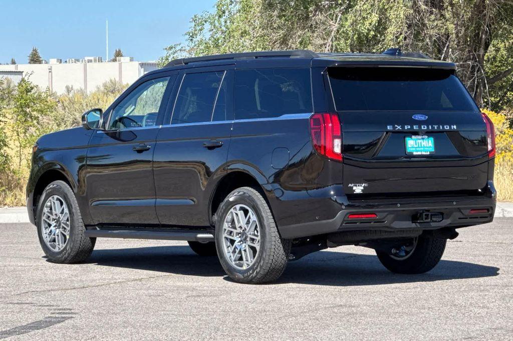 new 2025 Ford Expedition car, priced at $69,903