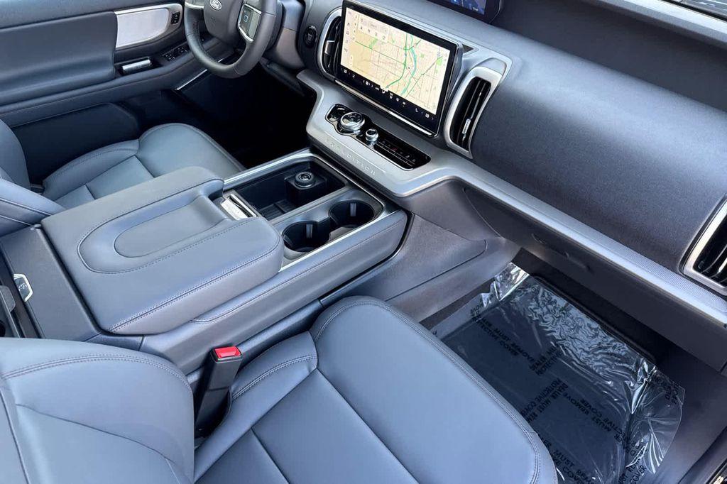 new 2025 Ford Expedition car, priced at $69,903