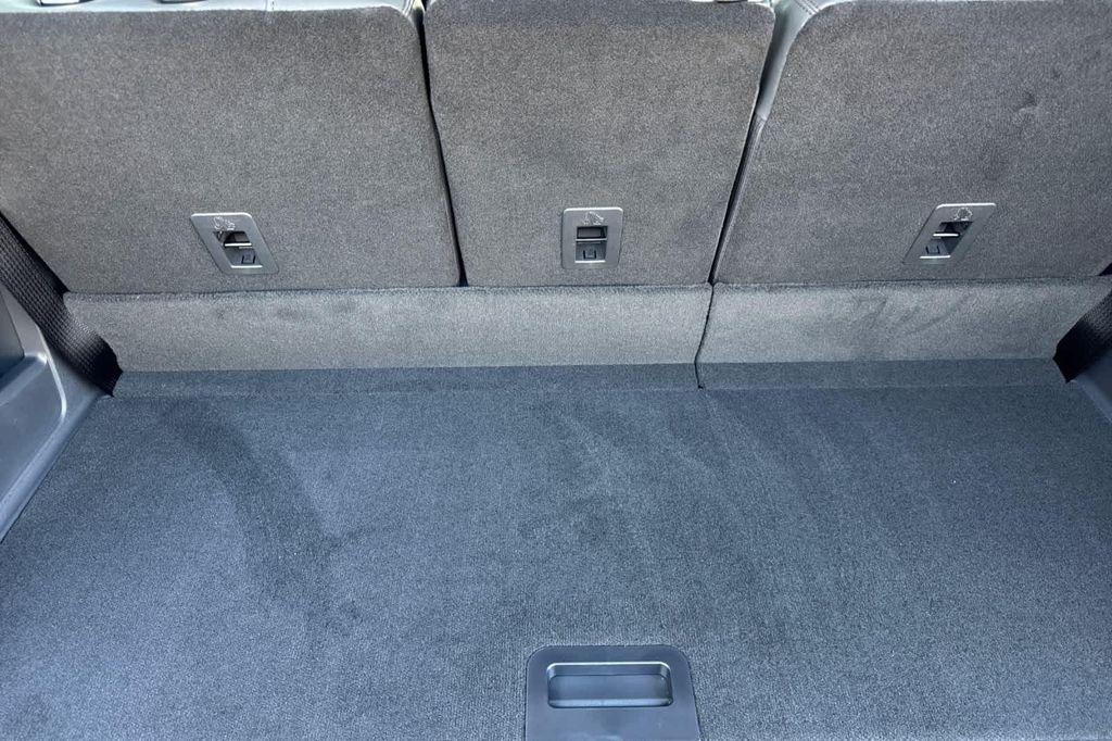 new 2025 Ford Expedition car, priced at $69,903