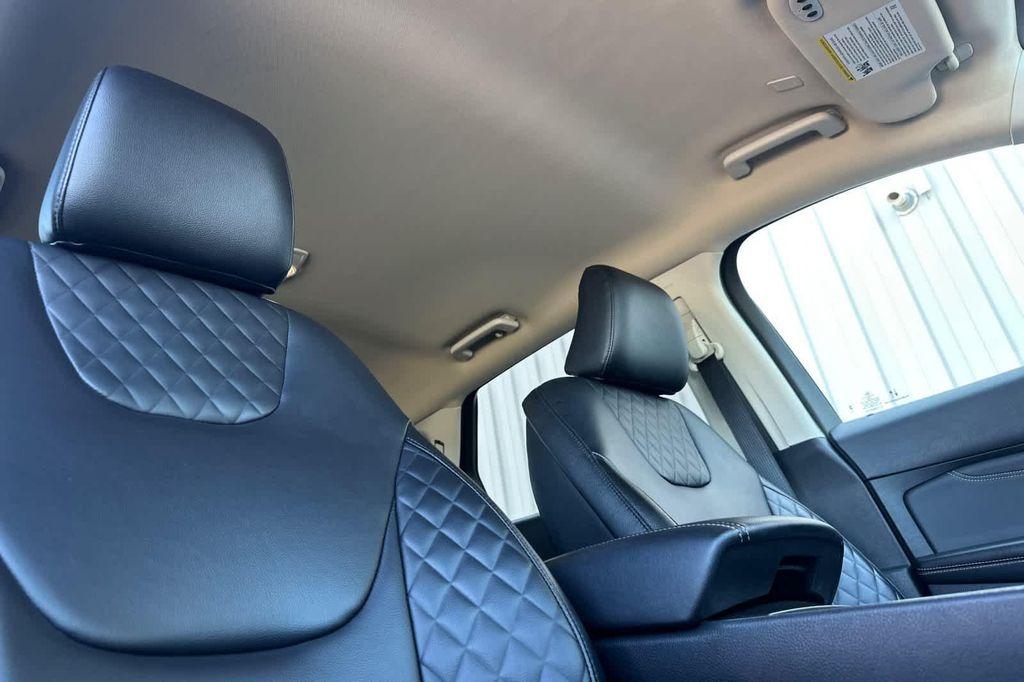 used 2024 Ford Edge car, priced at $31,758