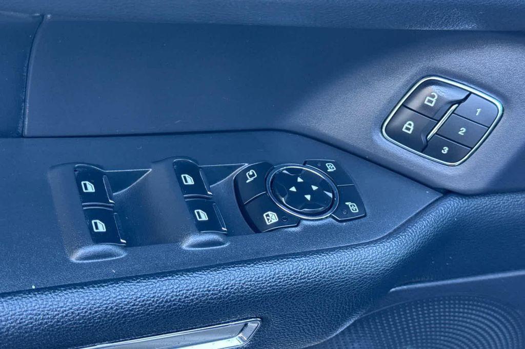 used 2023 Ford Expedition car, priced at $51,673