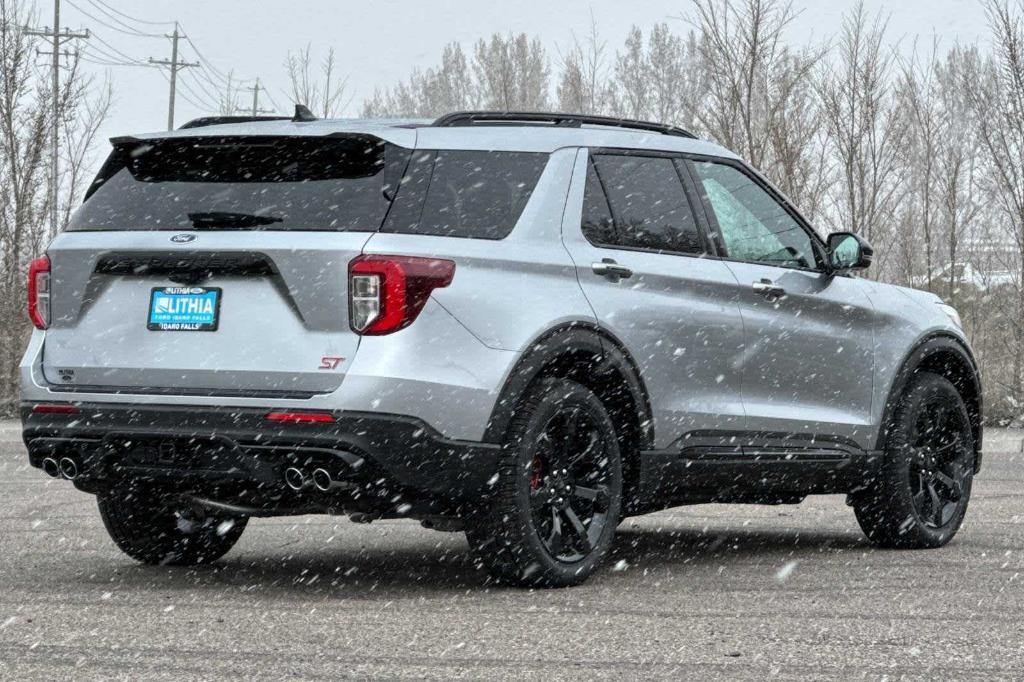 new 2024 Ford Explorer car, priced at $59,372