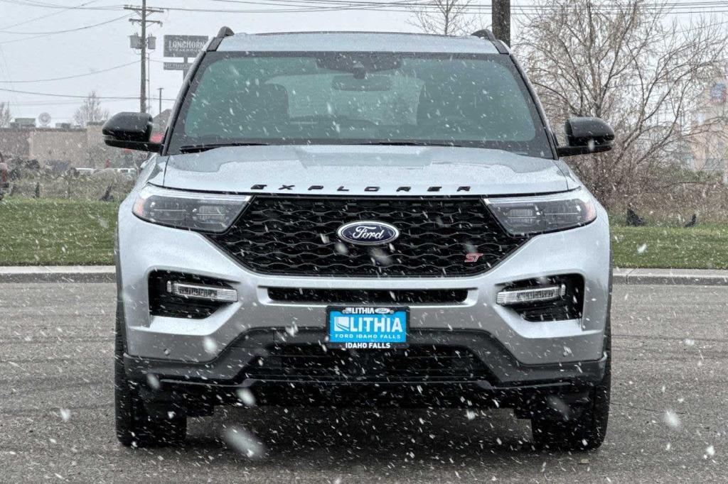 new 2024 Ford Explorer car, priced at $59,372