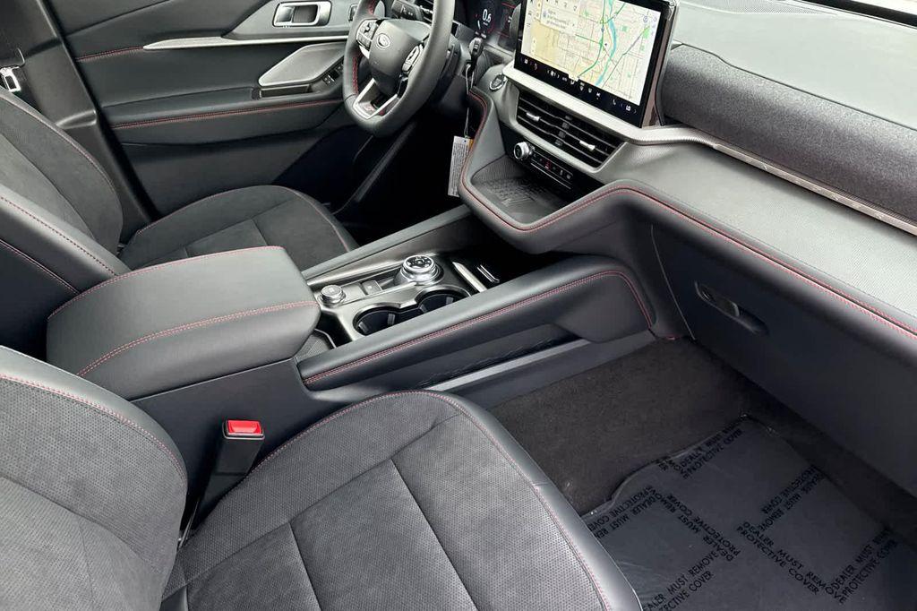 new 2025 Ford Explorer car, priced at $61,610