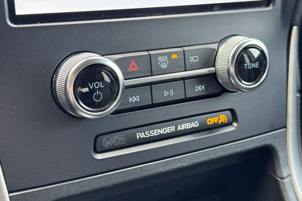 used 2024 Ford Edge car, priced at $25,829