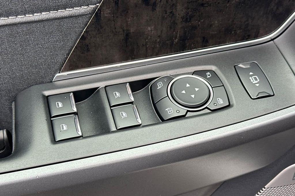 new 2025 Ford F-250 car, priced at $89,845