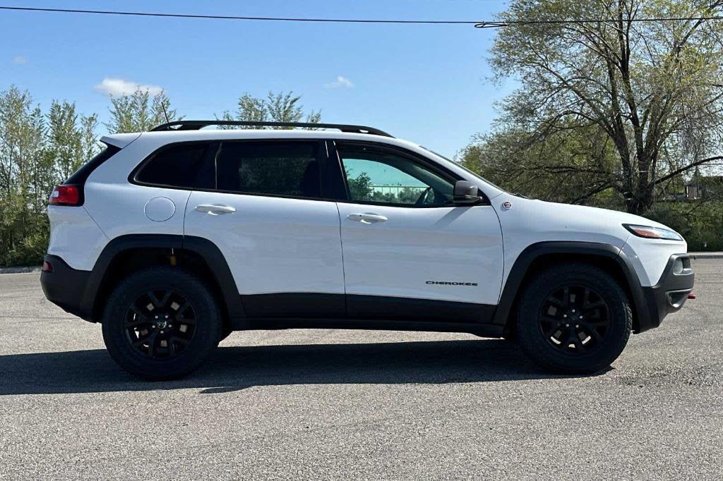 used 2016 Jeep Cherokee car, priced at $15,379