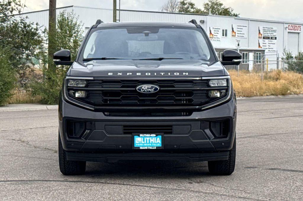 new 2025 Ford Expedition Max car, priced at $75,820