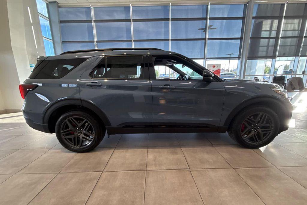 new 2025 Ford Explorer car, priced at $61,310