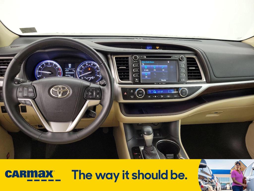 used 2016 Toyota Highlander car, priced at $23,998