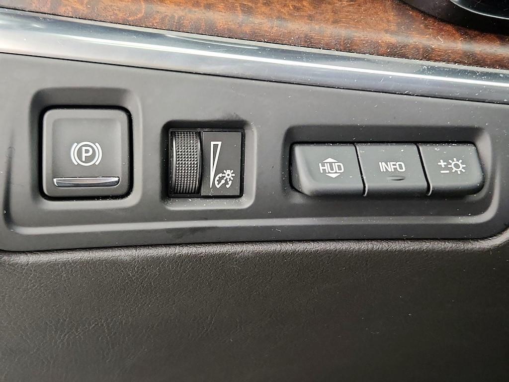 used 2020 Cadillac XT5 car, priced at $27,998