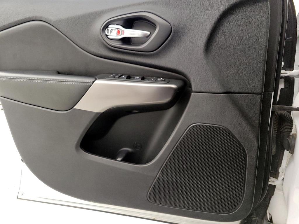 used 2019 Jeep Cherokee car, priced at $17,998