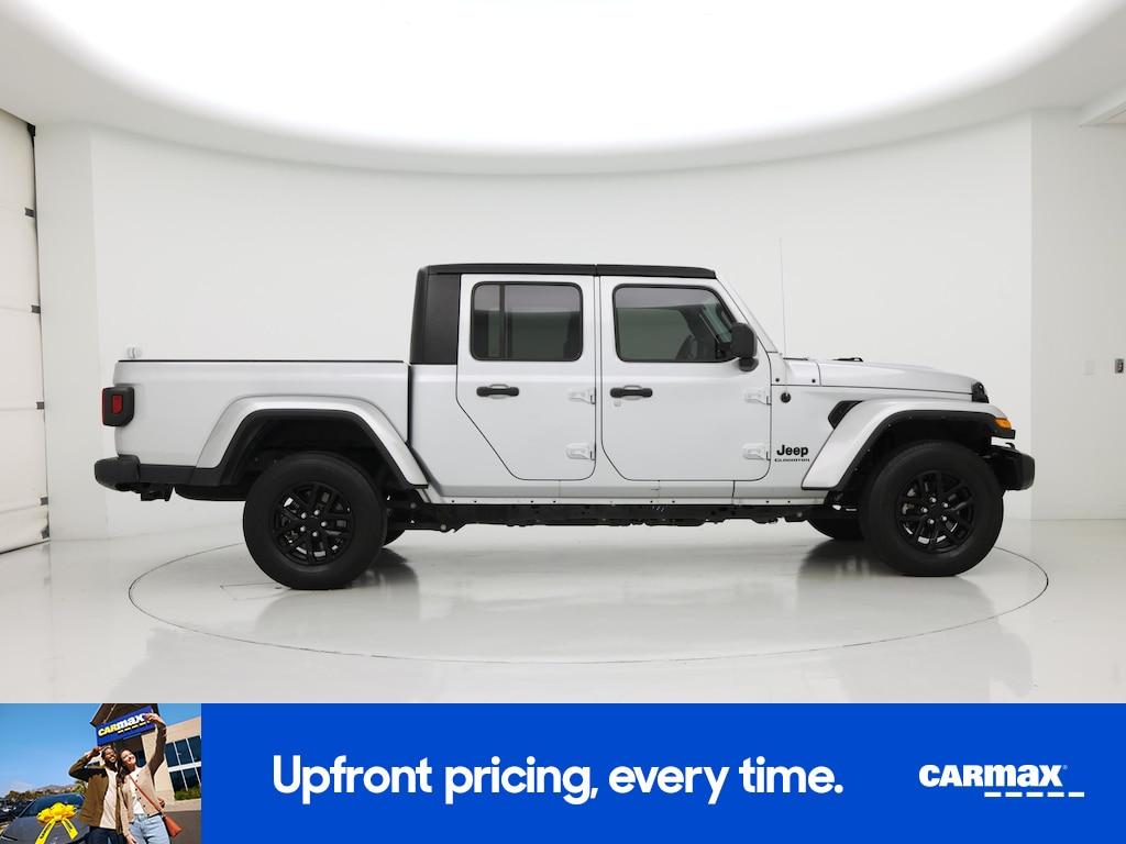 used 2022 Jeep Gladiator car, priced at $31,998