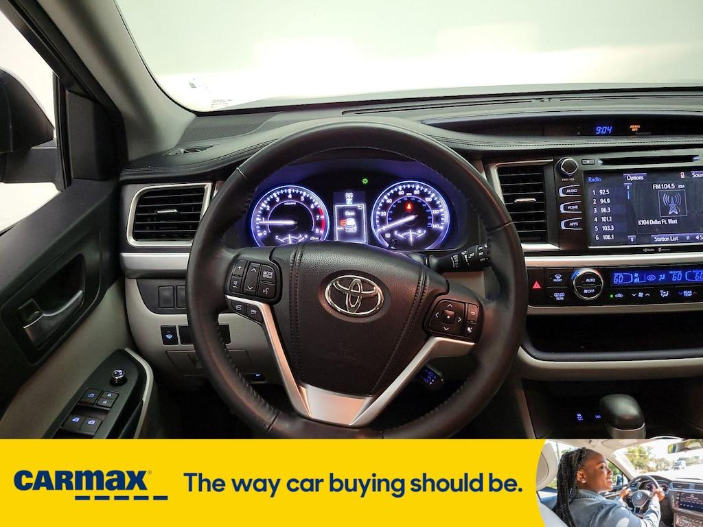 used 2015 Toyota Highlander car, priced at $25,998