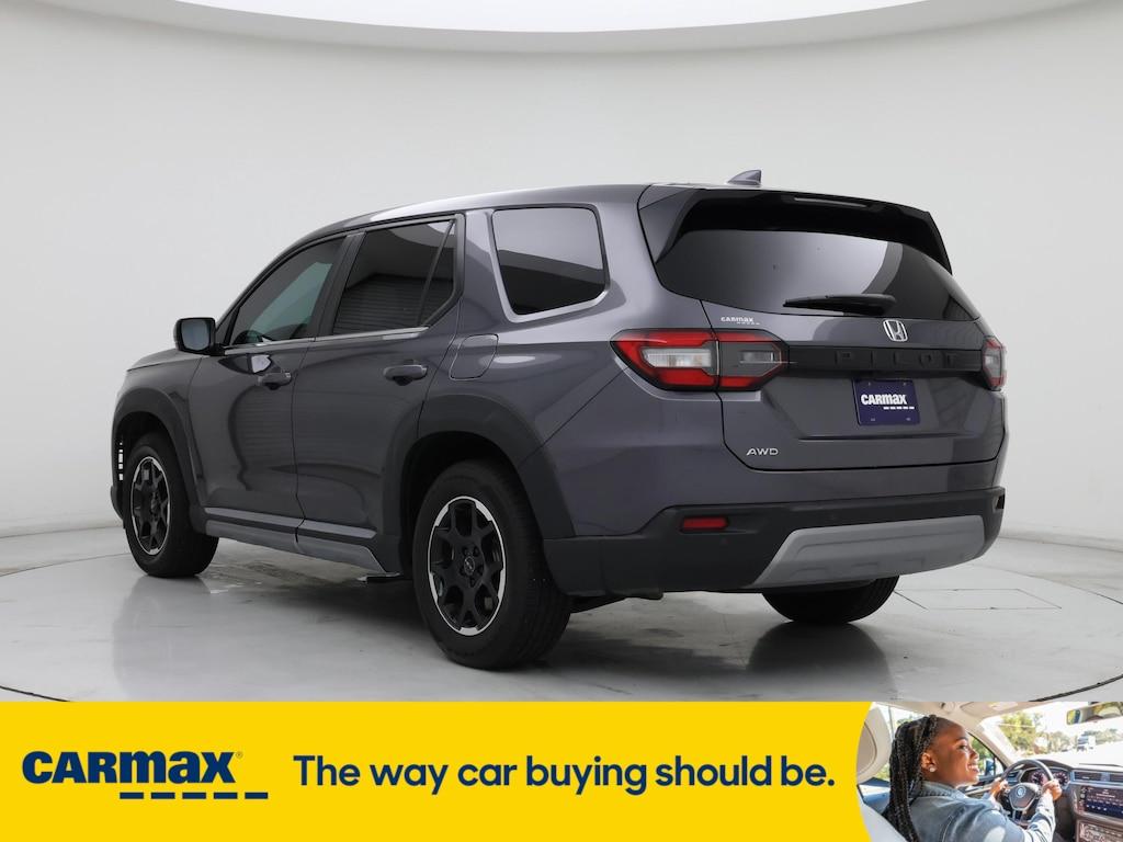 used 2025 Honda Pilot car, priced at $43,998