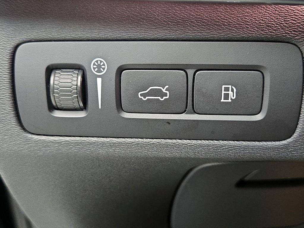 used 2022 Volvo XC90 Recharge Plug-In Hybrid car, priced at $47,998