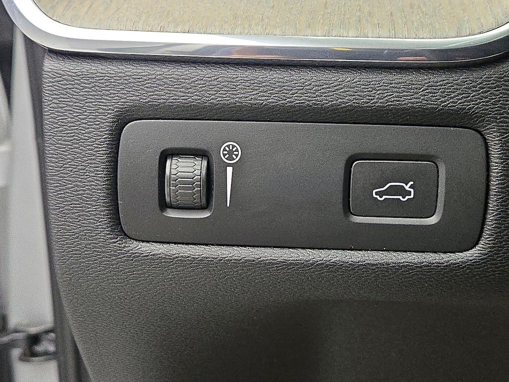 used 2021 Volvo XC60 car, priced at $26,998