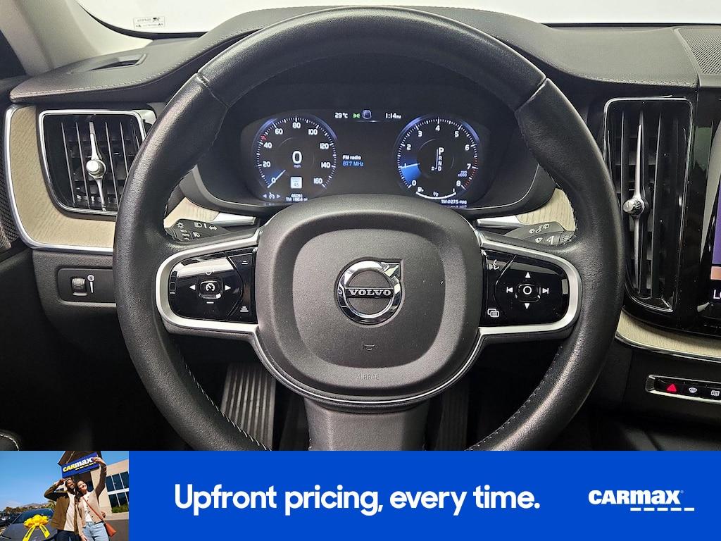 used 2021 Volvo XC60 car, priced at $26,998