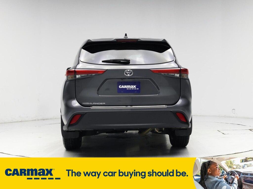 used 2023 Toyota Highlander car, priced at $30,998