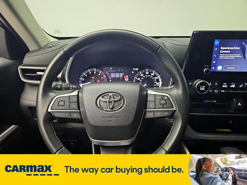used 2023 Toyota Highlander car, priced at $37,998