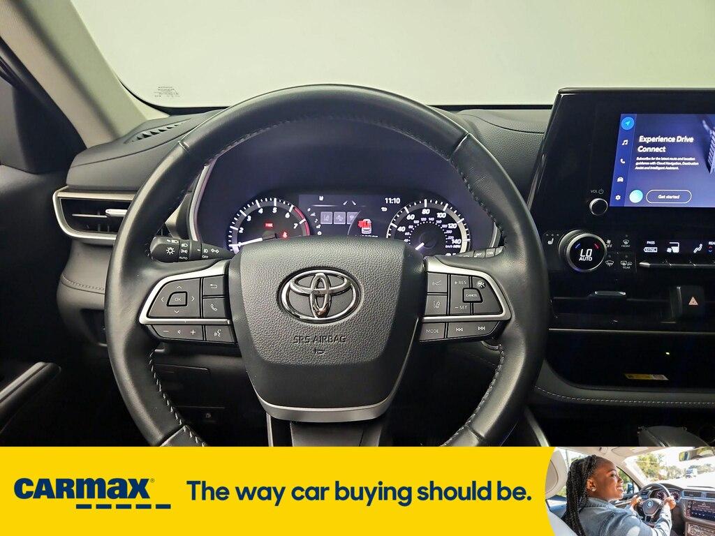 used 2023 Toyota Highlander car, priced at $38,998