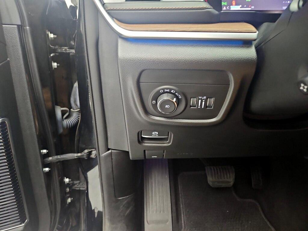 used 2022 Jeep Grand Cherokee car, priced at $45,998