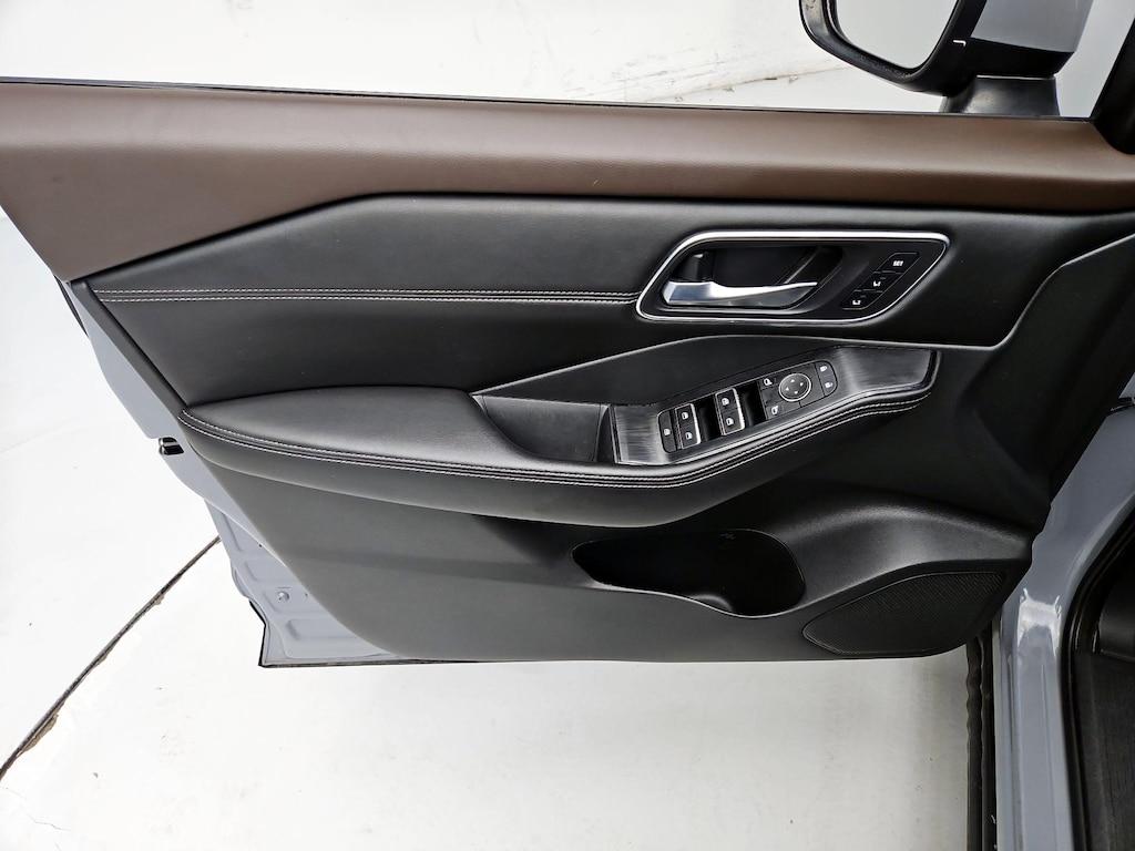 used 2021 Nissan Rogue car, priced at $24,998