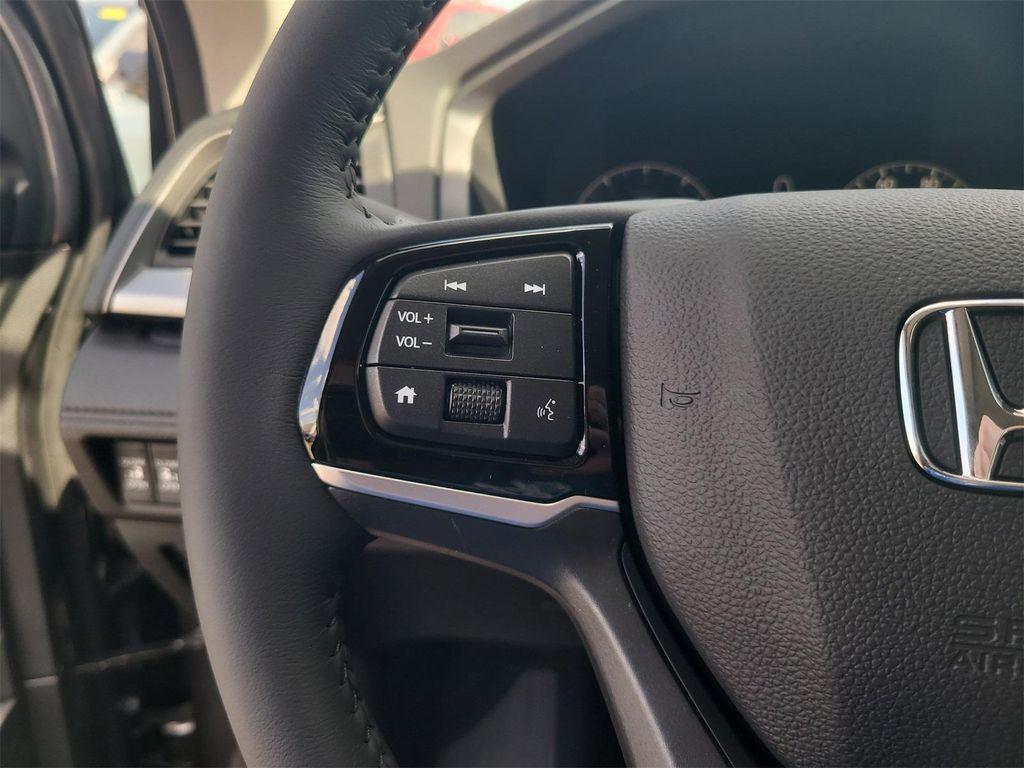 new 2026 Honda Odyssey car, priced at $43,025