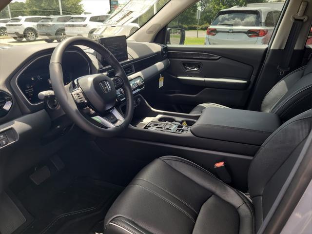 new 2025 Honda Pilot car, priced at $54,985