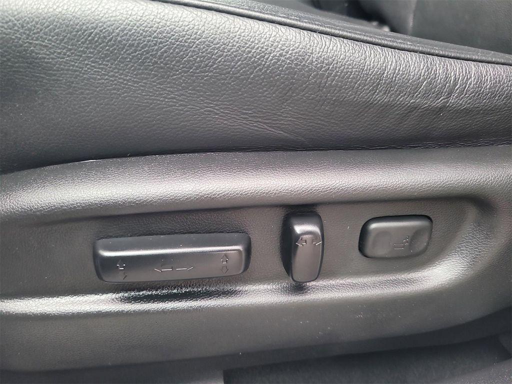 used 2022 Honda Pilot car, priced at $28,588