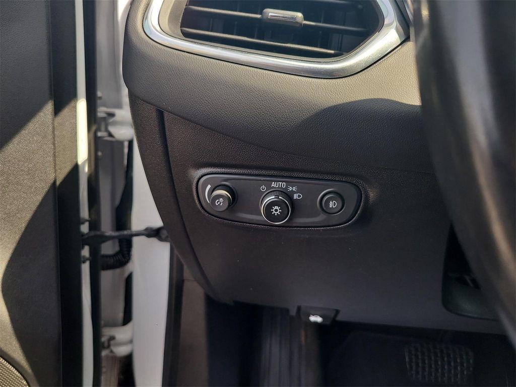 used 2020 Chevrolet Equinox car, priced at $14,988