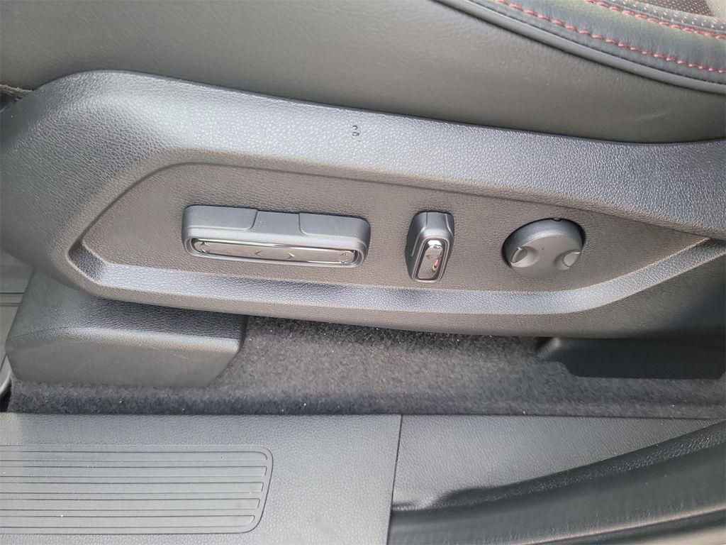 new 2025 Honda Pilot car, priced at $56,075