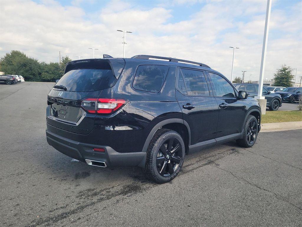 new 2025 Honda Pilot car, priced at $56,075