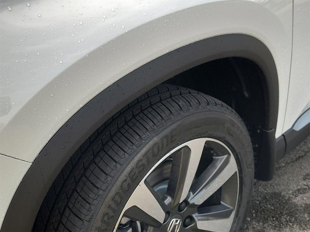 new 2025 Honda Pilot car, priced at $51,550