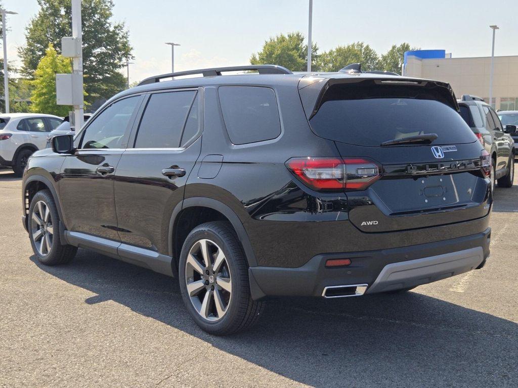 new 2025 Honda Pilot car, priced at $55,305