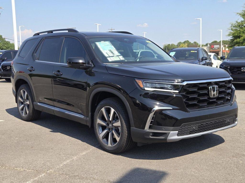 new 2025 Honda Pilot car, priced at $55,305