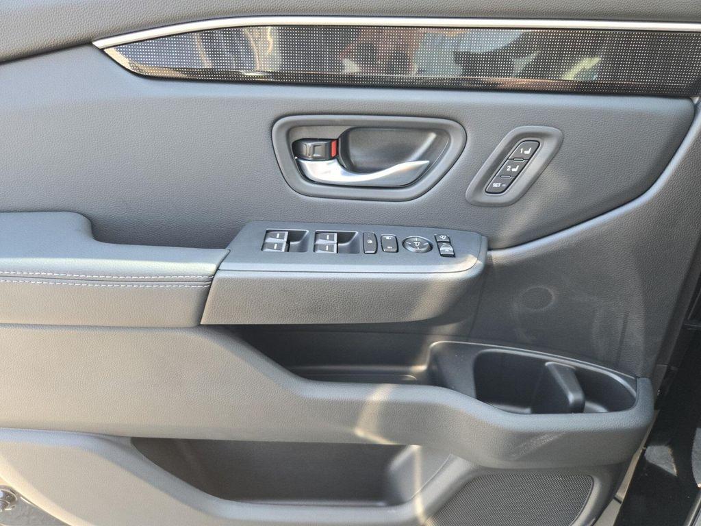 new 2025 Honda Pilot car, priced at $55,305