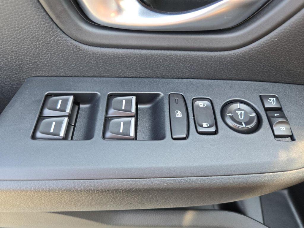 new 2025 Honda Pilot car, priced at $55,305