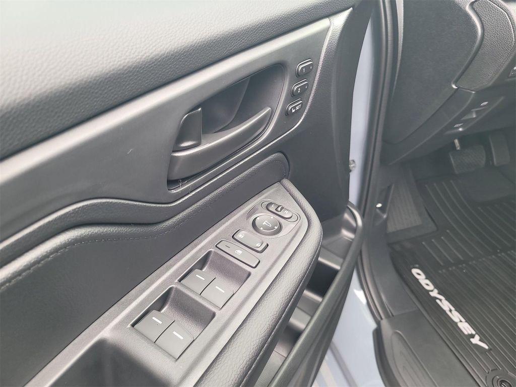 new 2026 Honda Odyssey car, priced at $45,387