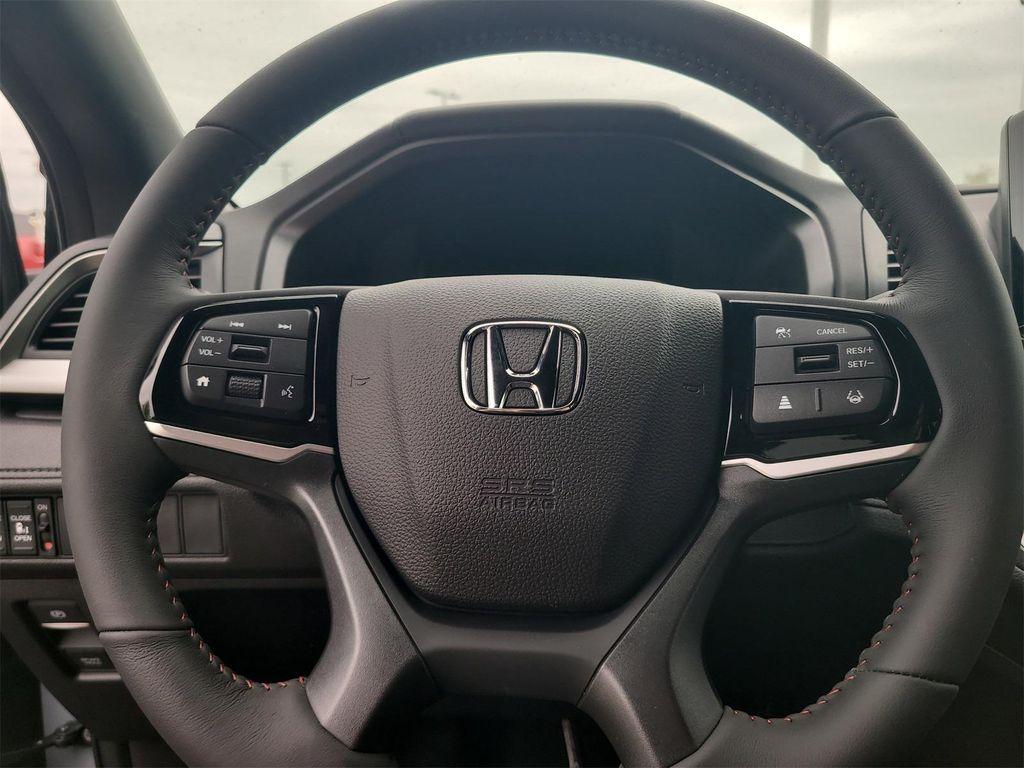 new 2026 Honda Odyssey car, priced at $45,387