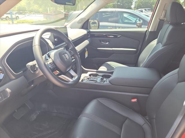 new 2025 Honda Pilot car, priced at $49,655