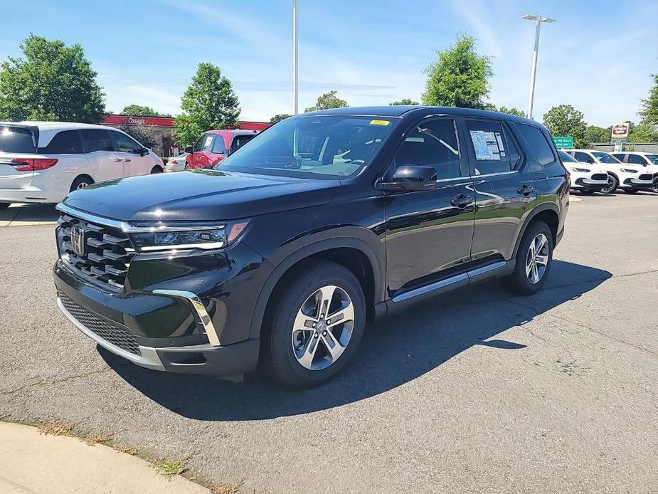 new 2025 Honda Pilot car, priced at $47,425