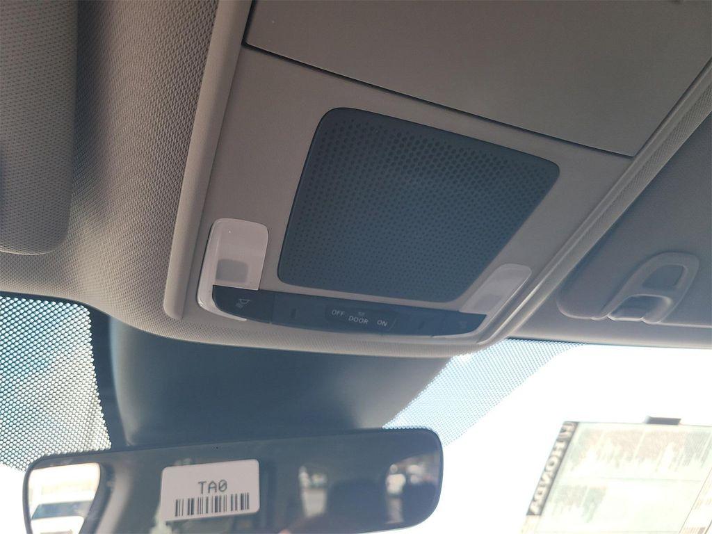 new 2025 Honda Pilot car, priced at $45,450